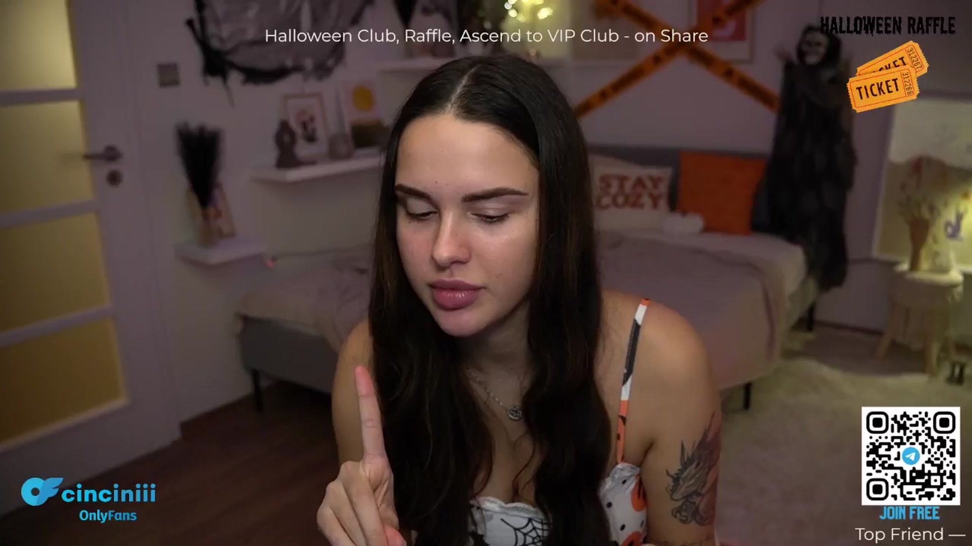 Gallery image thumbnail from cinnabellee's myfreecams stream on, 10/14/2024, 20:59 image 1 of 20