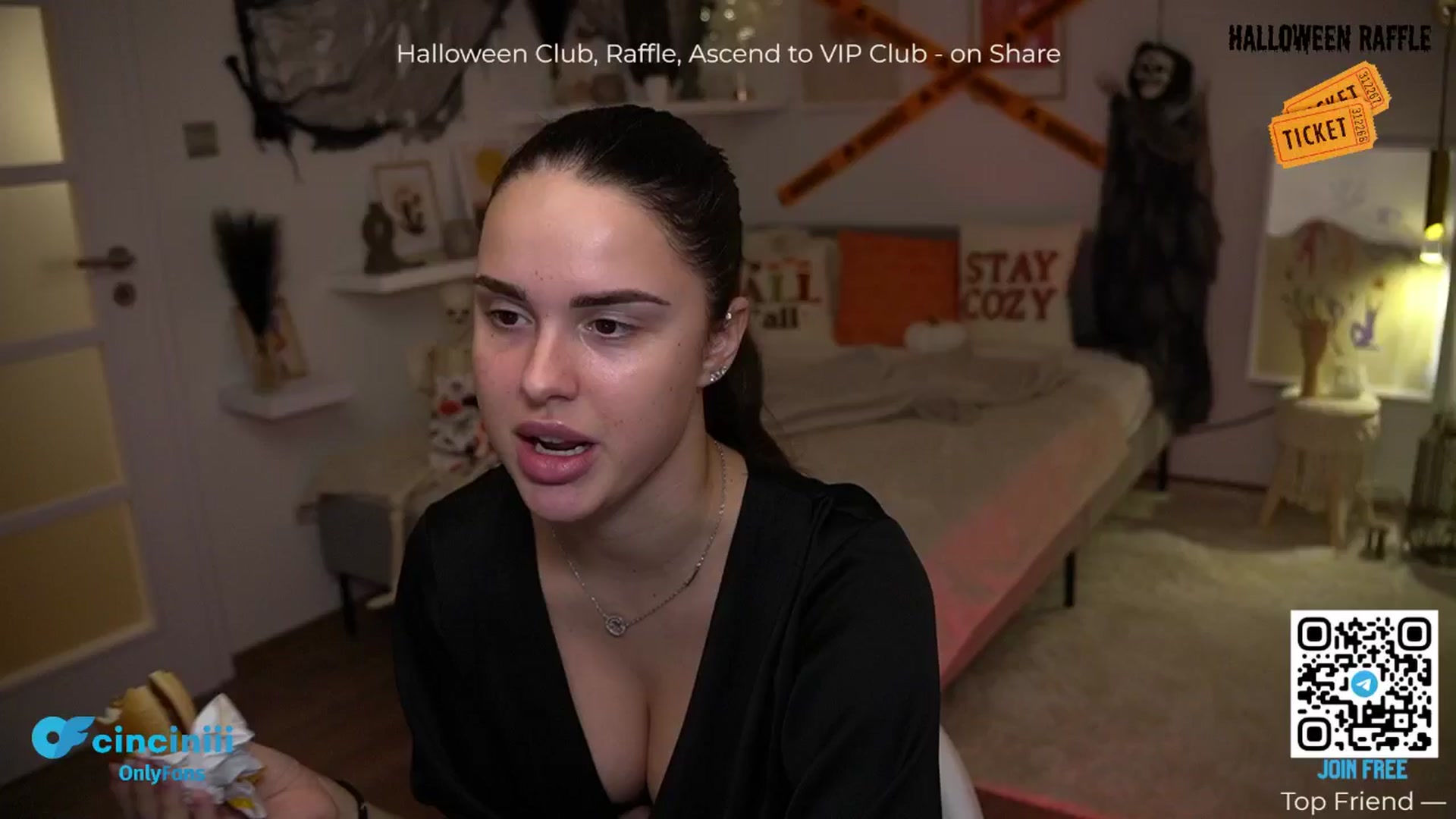 Gallery image thumbnail from cinnabellee's myfreecams stream on, 10/17/2024, 21:02 image 2 of 20