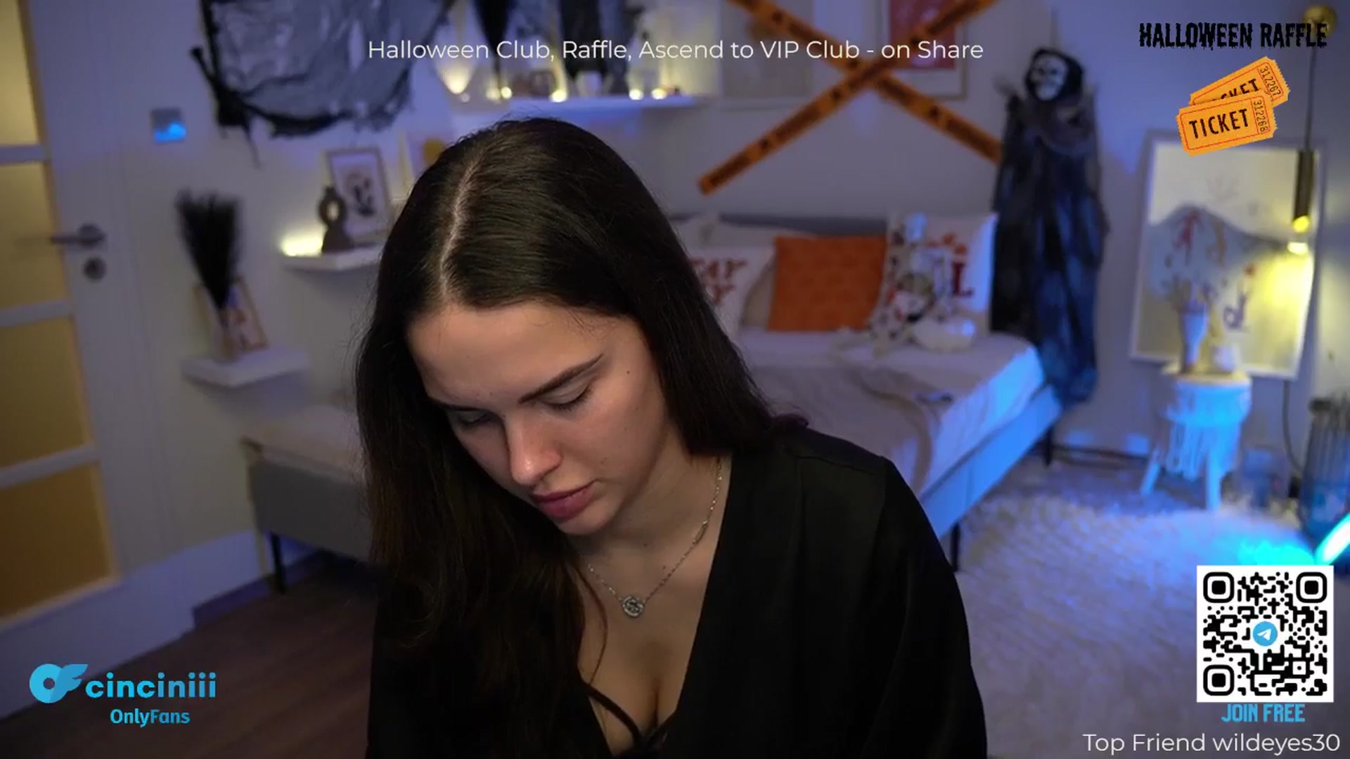 Gallery image thumbnail from cinnabellee's myfreecams stream on, 10/27/2024, 20:27 image 8 of 20