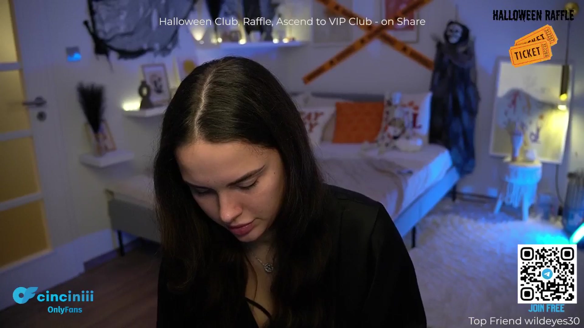 Gallery image thumbnail from cinnabellee's myfreecams stream on, 10/27/2024, 20:27 image 6 of 20
