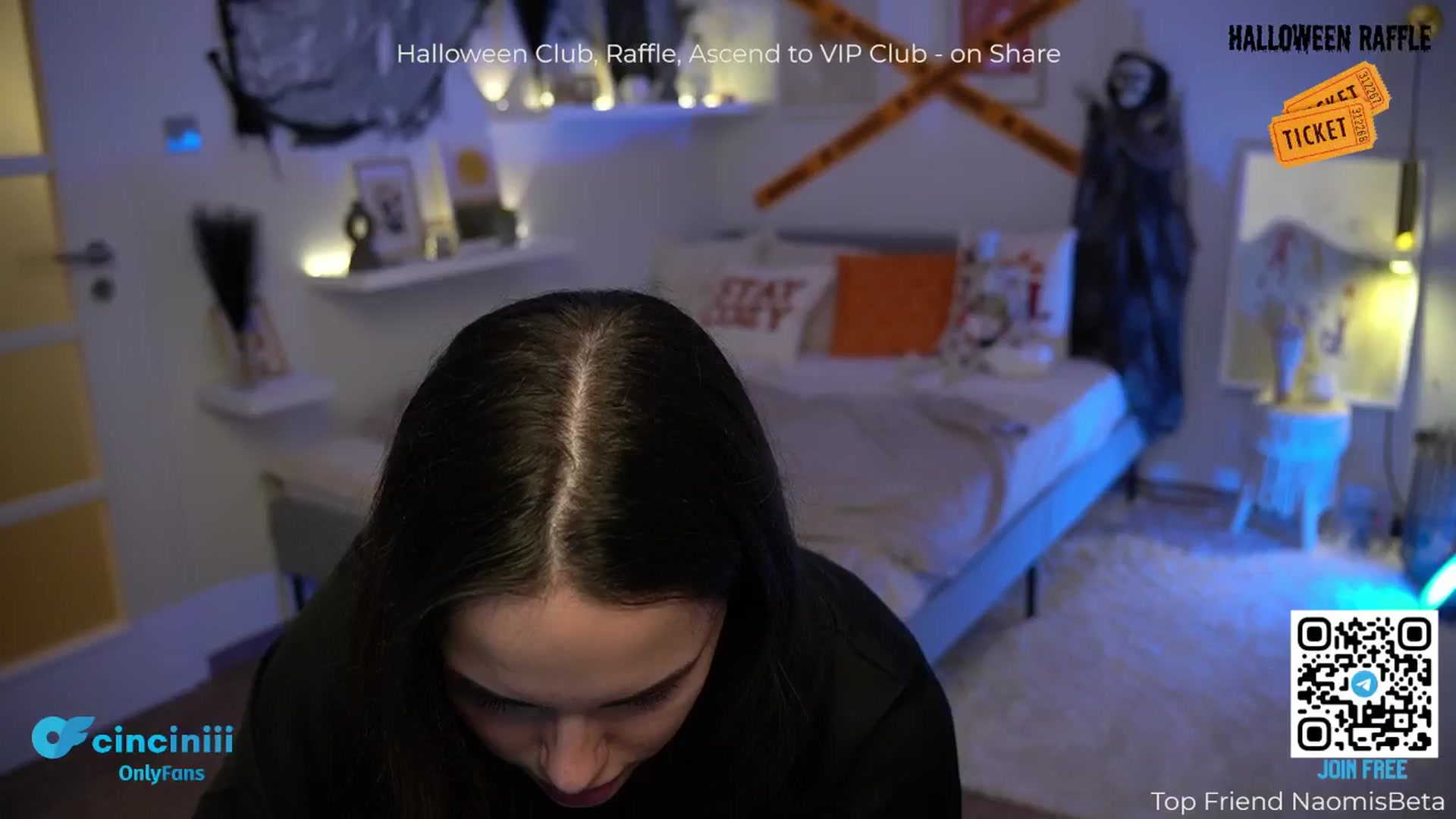Gallery image thumbnail from cinnabellee's myfreecams stream on, 10/27/2024, 20:27 image 1 of 20