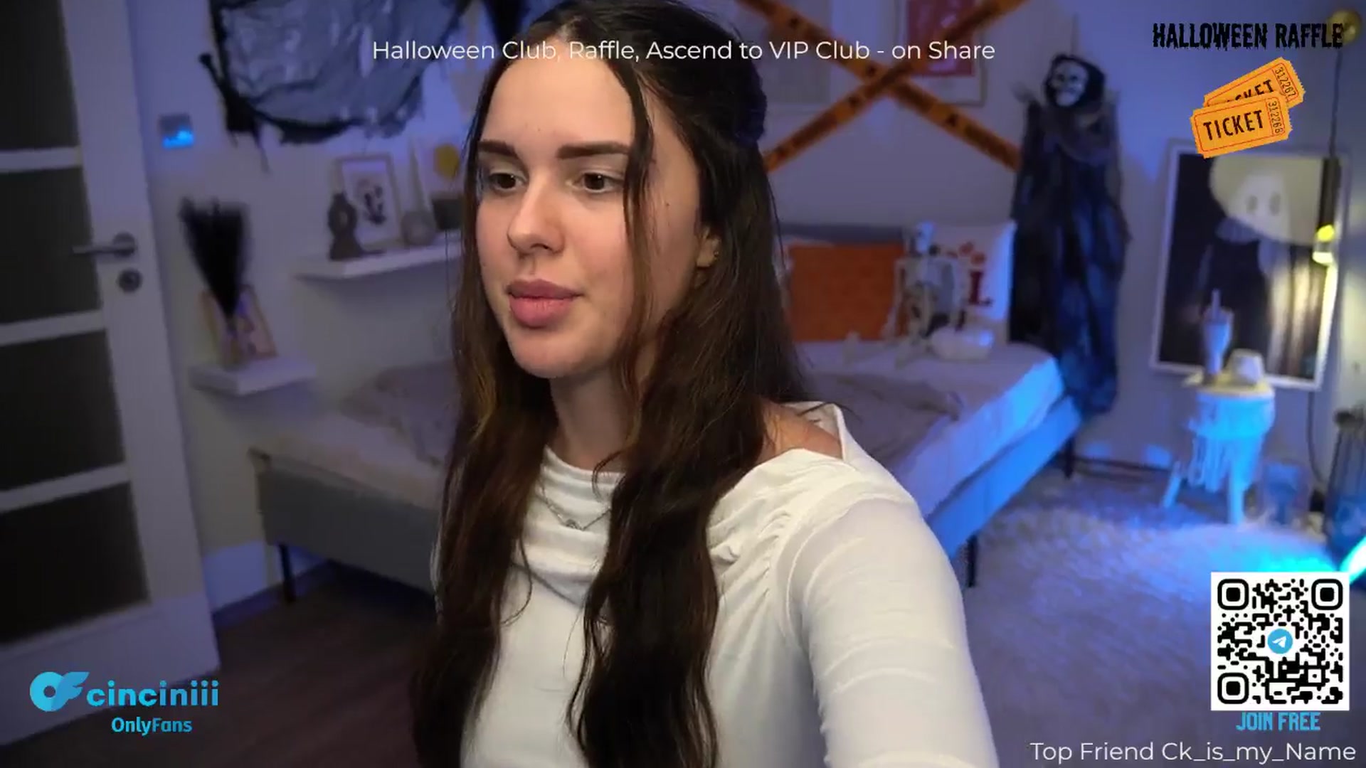 Gallery image thumbnail from cinnabellee's myfreecams stream on, 10/29/2024, 22:00 image 20 of 20