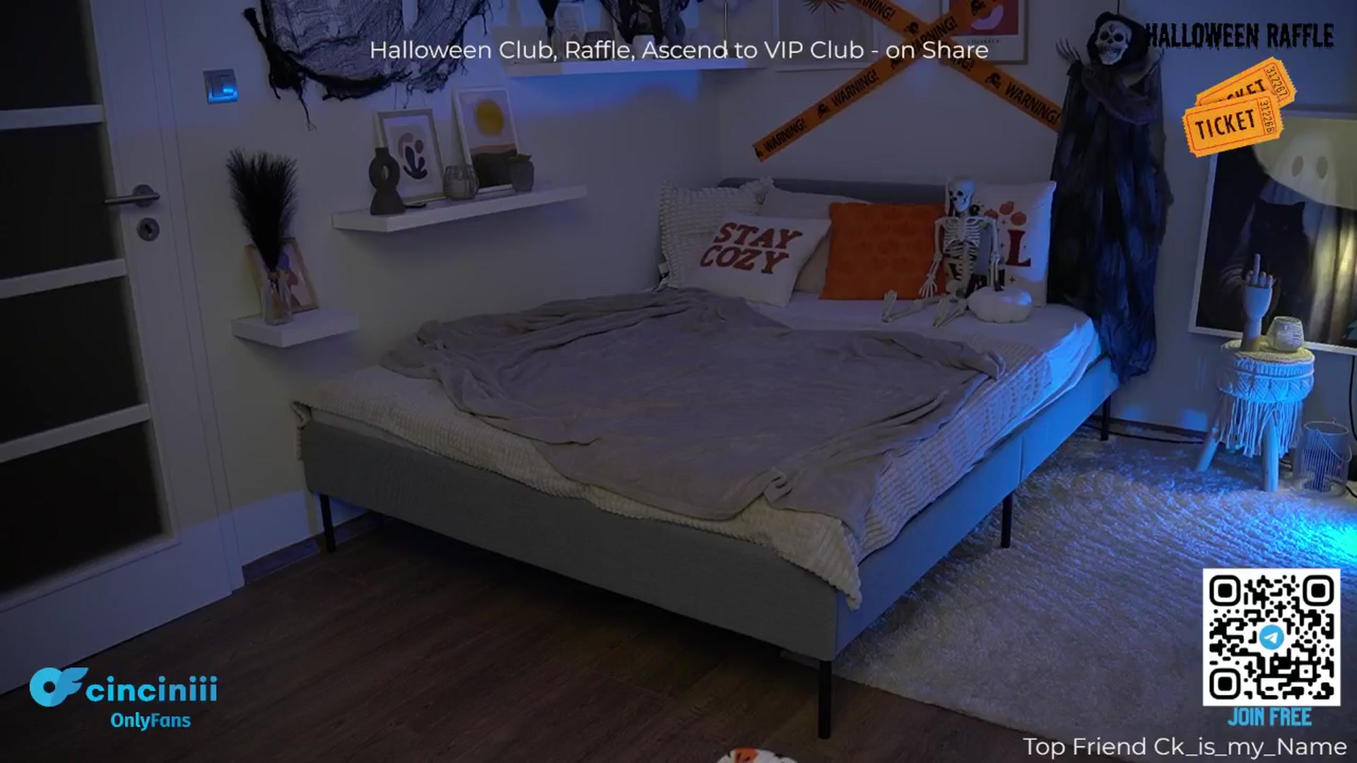 Gallery image thumbnail from cinnabellee's myfreecams stream on, 10/29/2024, 22:00 image 19 of 20