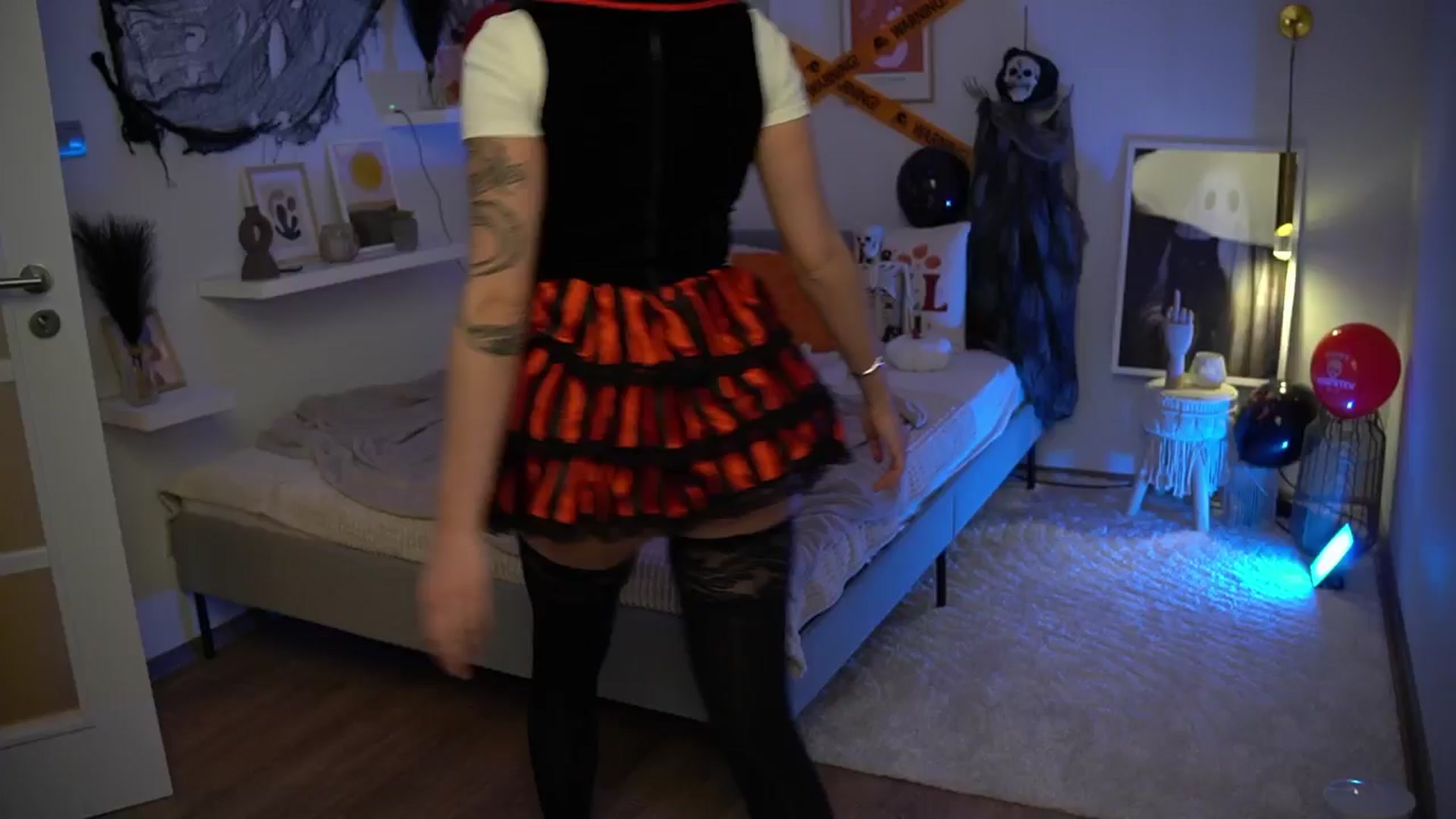 Gallery image thumbnail from cinnabellee's myfreecams stream on, 10/31/2024, 24:05 image 1 of 20