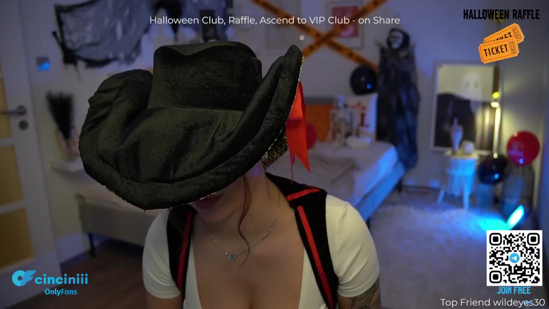 Gallery image thumbnail from cinnabellee's myfreecams stream on, 10/31/2024, 24:33 image 3 of 20