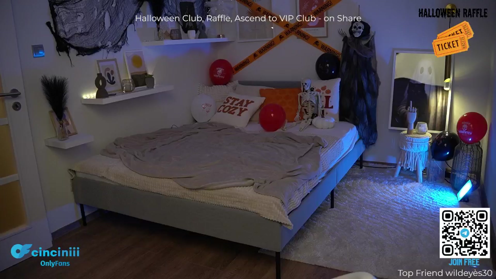 Gallery image thumbnail from cinnabellee's myfreecams stream on, 10/31/2024, 24:33 image 17 of 20