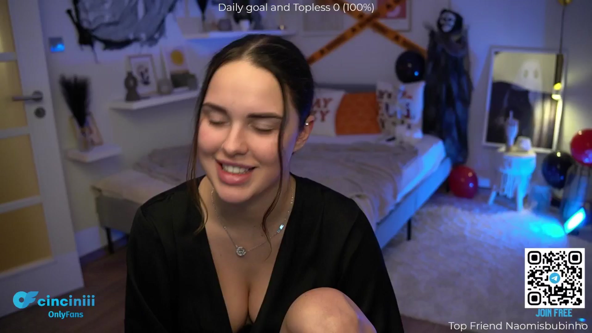 Gallery image thumbnail from cinnabellee's myfreecams stream on, 10/31/2024, 21:07 image 1 of 20