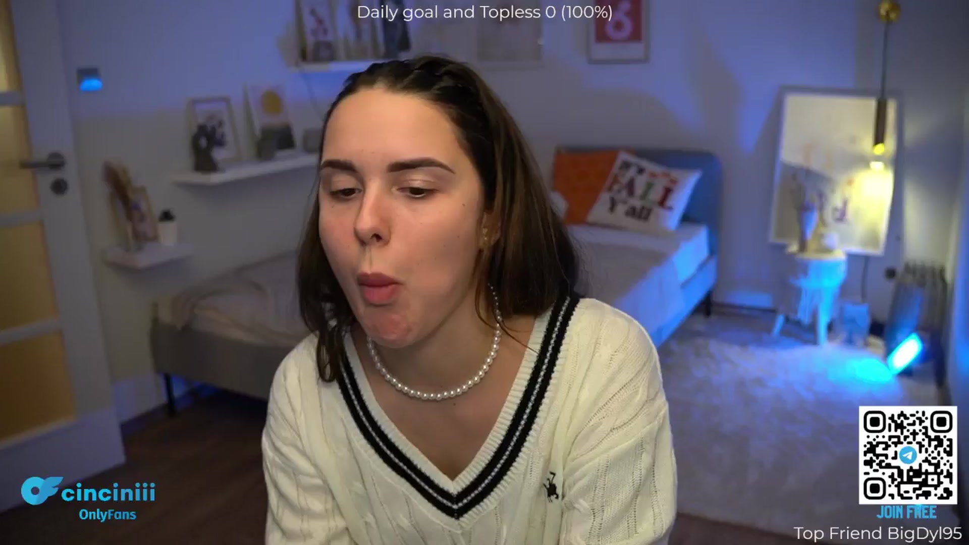 Gallery image thumbnail from cinnabellee's myfreecams stream on, 11/03/2024, 22:09 image 3 of 20