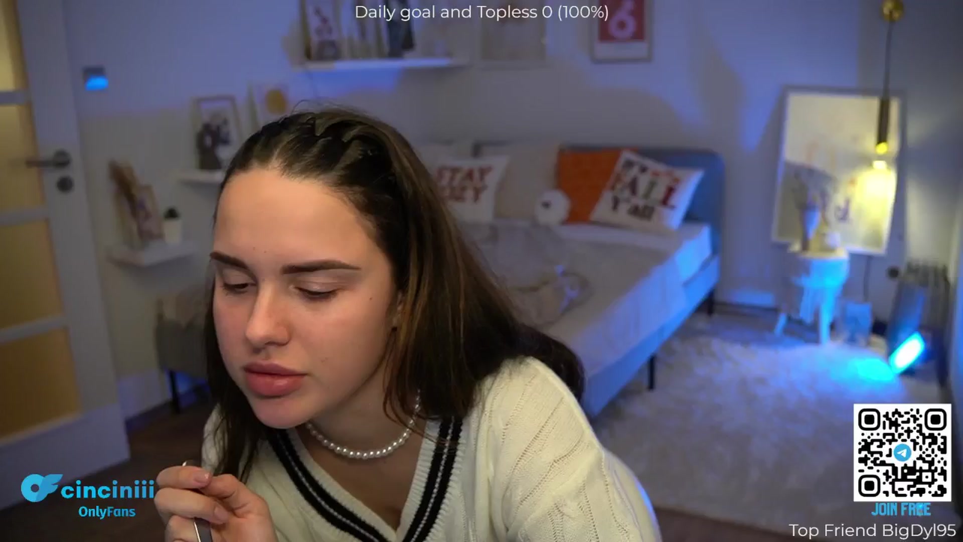 Gallery image thumbnail from cinnabellee's myfreecams stream on, 11/03/2024, 22:09 image 4 of 20