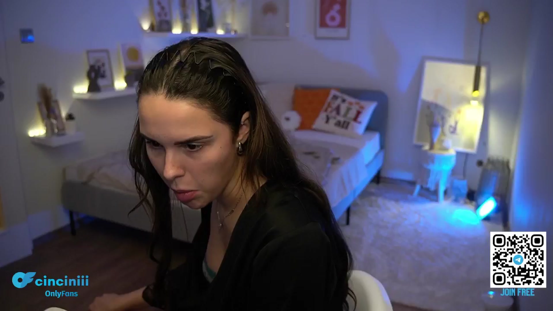 Gallery image thumbnail from cinnabellee's myfreecams stream on, 11/06/2024, 22:03 image 6 of 20