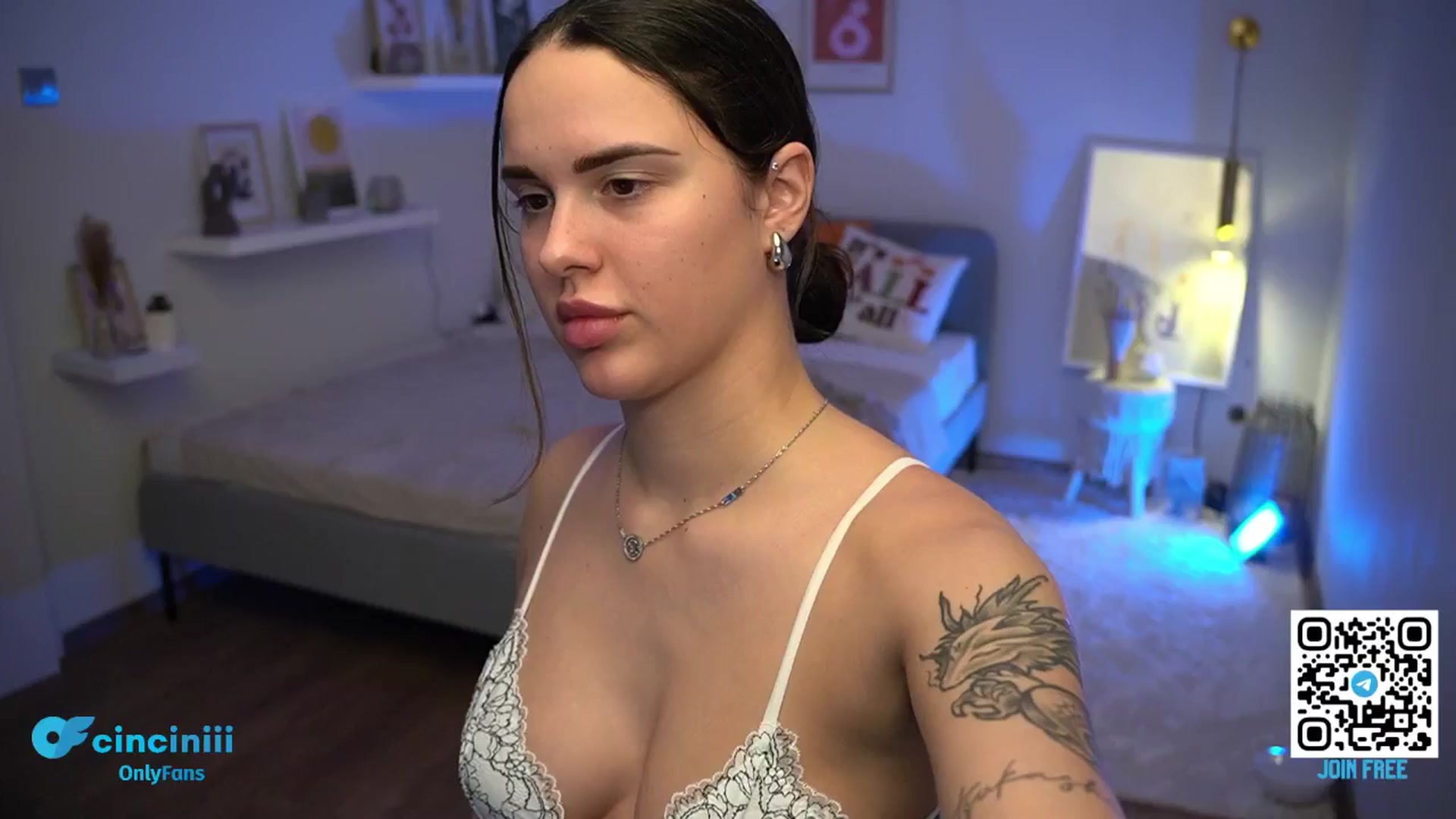 Gallery image thumbnail from cinnabellee's myfreecams stream on, 11/08/2024, 24:17 image 13 of 20
