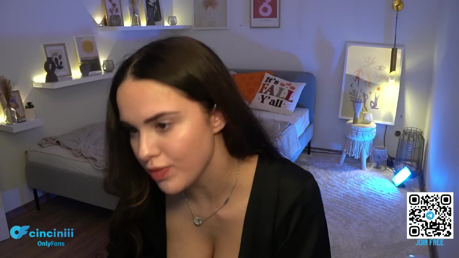 Gallery image thumbnail from cinnabellee's myfreecams stream on, 11/10/2024, 20:09 image 12 of 20