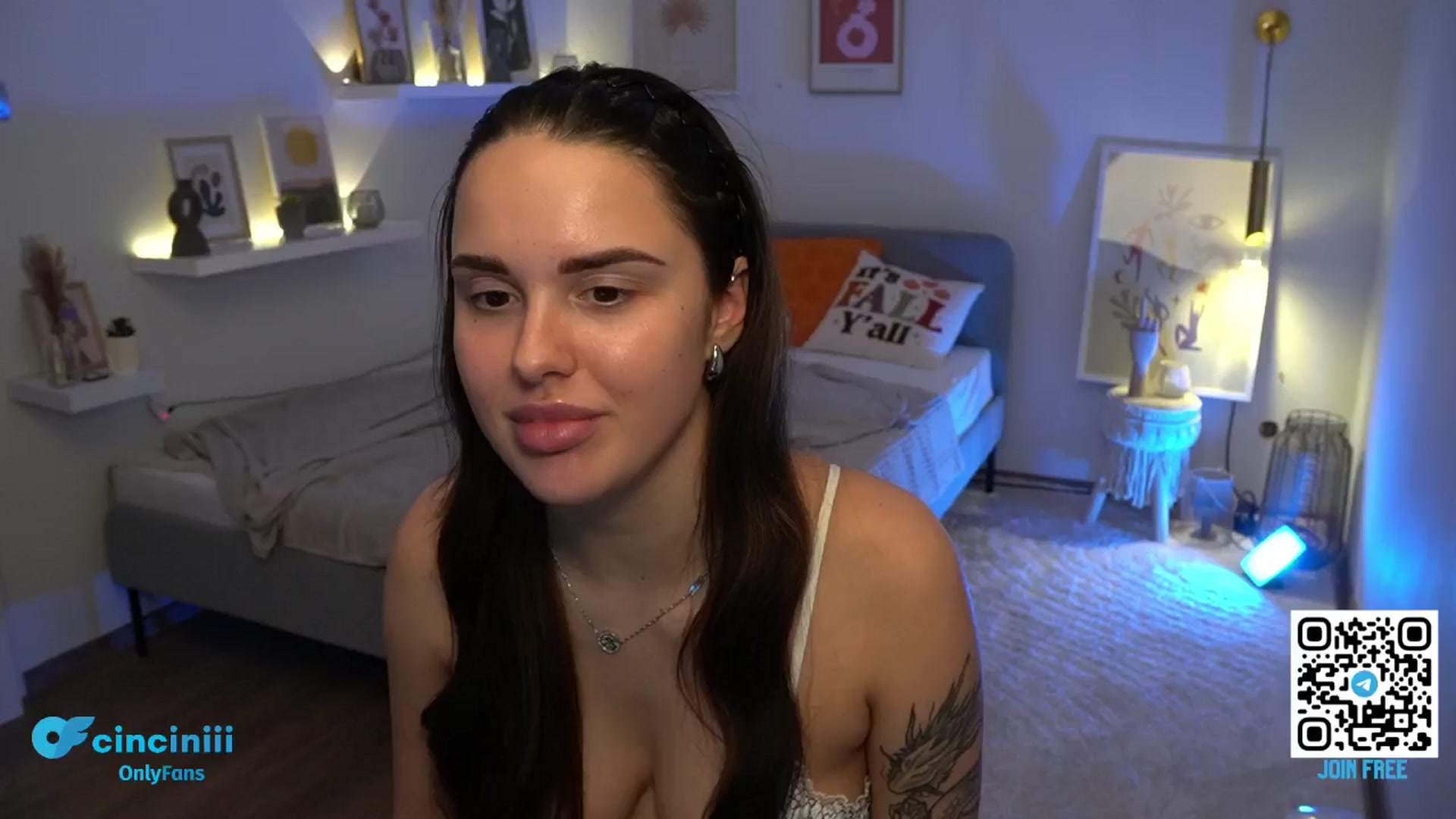 Gallery image thumbnail from cinnabellee's myfreecams stream on, 11/14/2024, 20:35 image 12 of 20