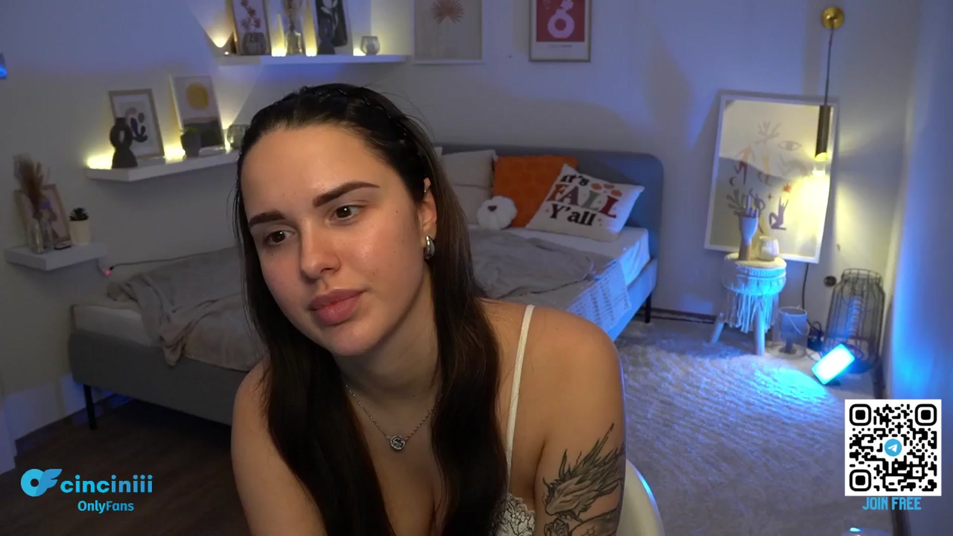 Gallery image thumbnail from cinnabellee's myfreecams stream on, 11/14/2024, 20:35 image 17 of 20