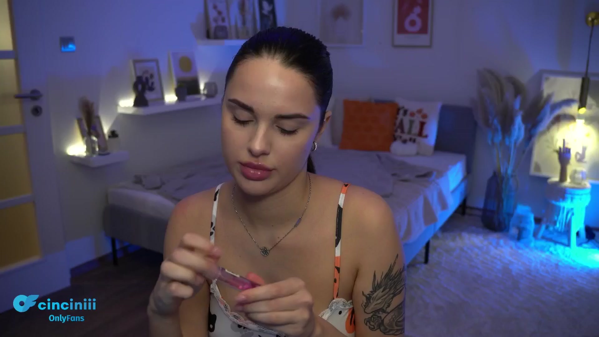 Gallery image thumbnail from cinnabellee's myfreecams stream on, 11/21/2024, 24:19 image 3 of 20