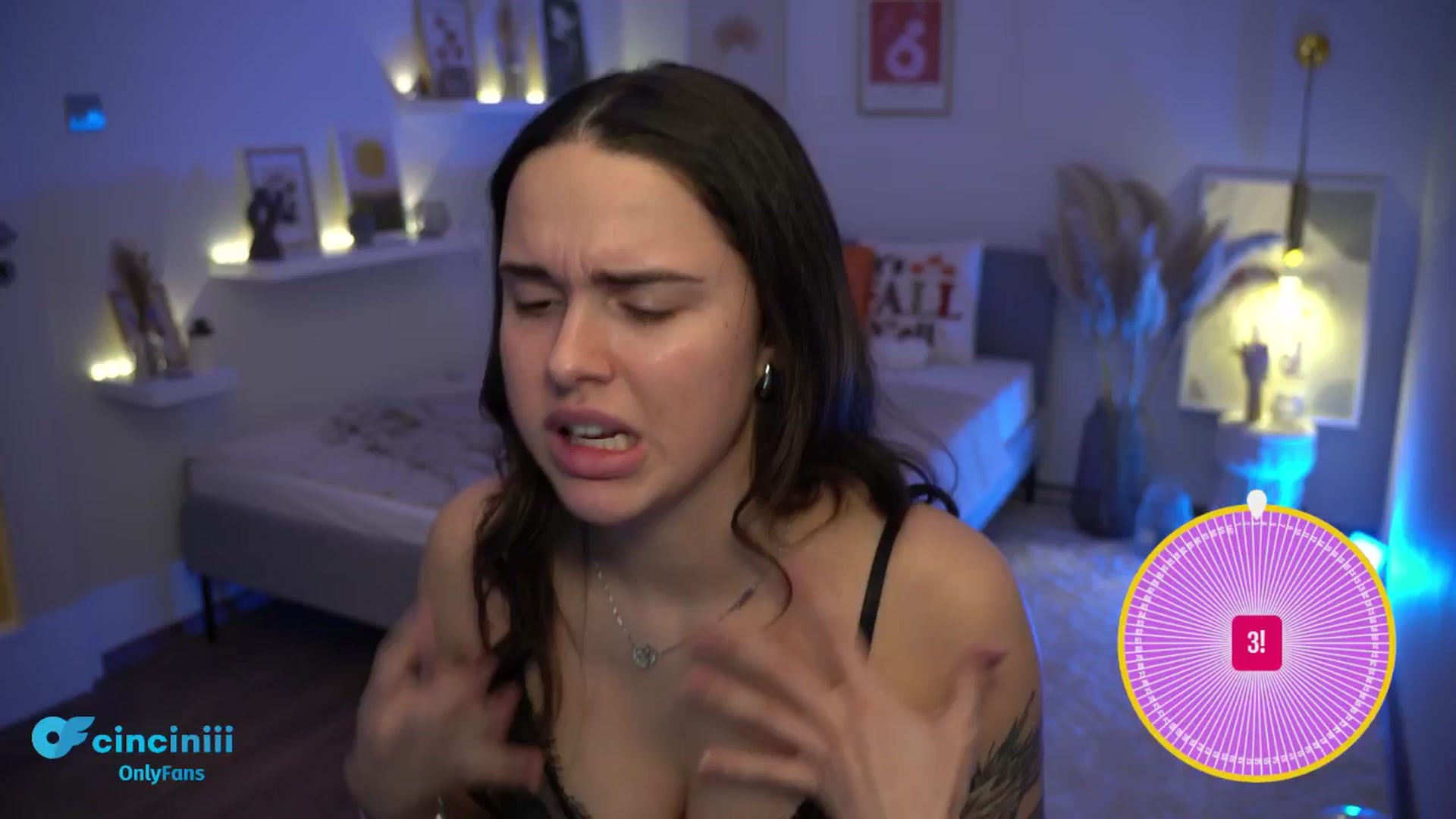 Gallery image thumbnail from cinnabellee's myfreecams stream on, 11/21/2024, 22:09 image 16 of 20