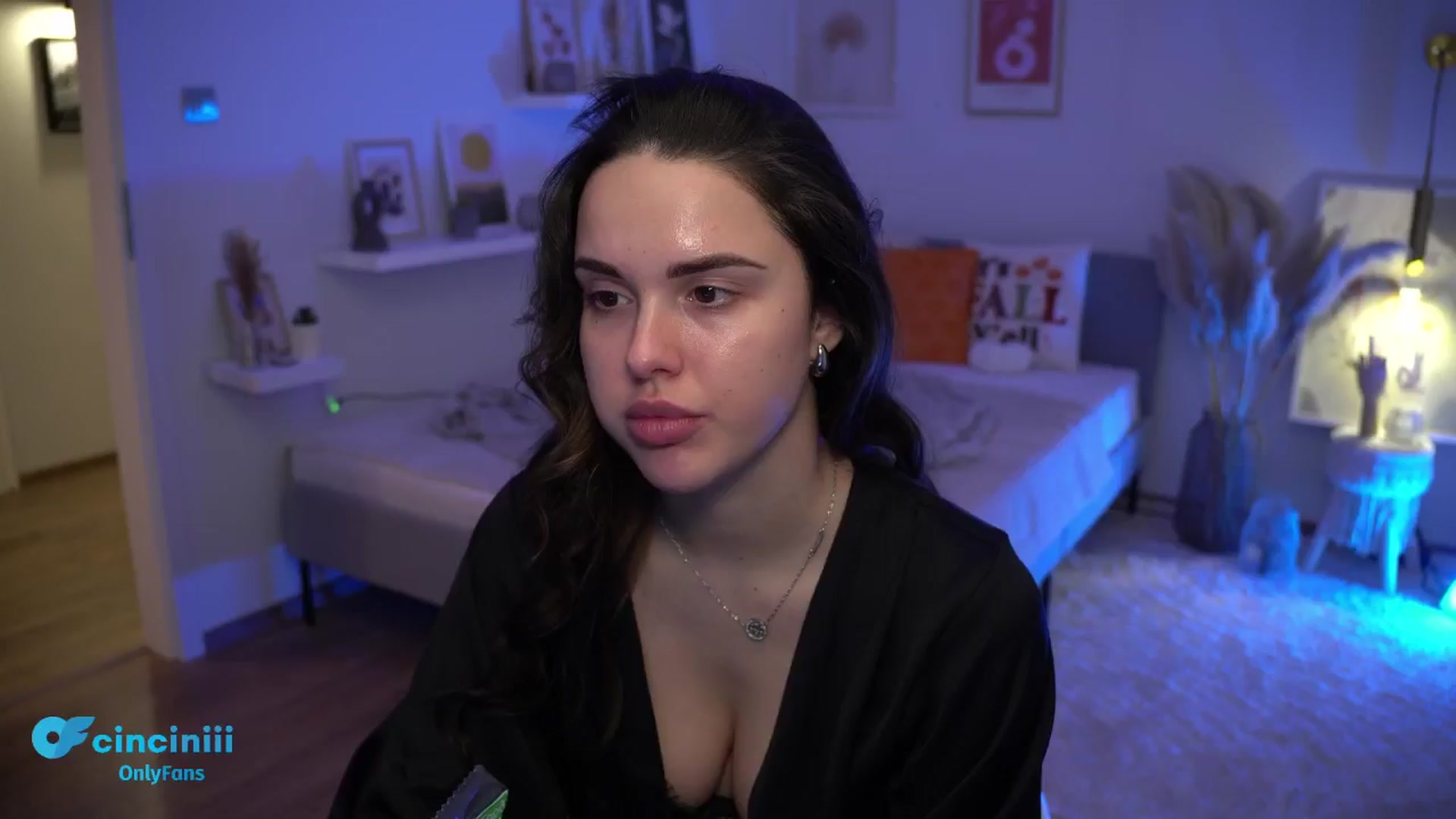 Gallery image thumbnail from cinnabellee's myfreecams stream on, 11/21/2024, 22:09 image 1 of 20