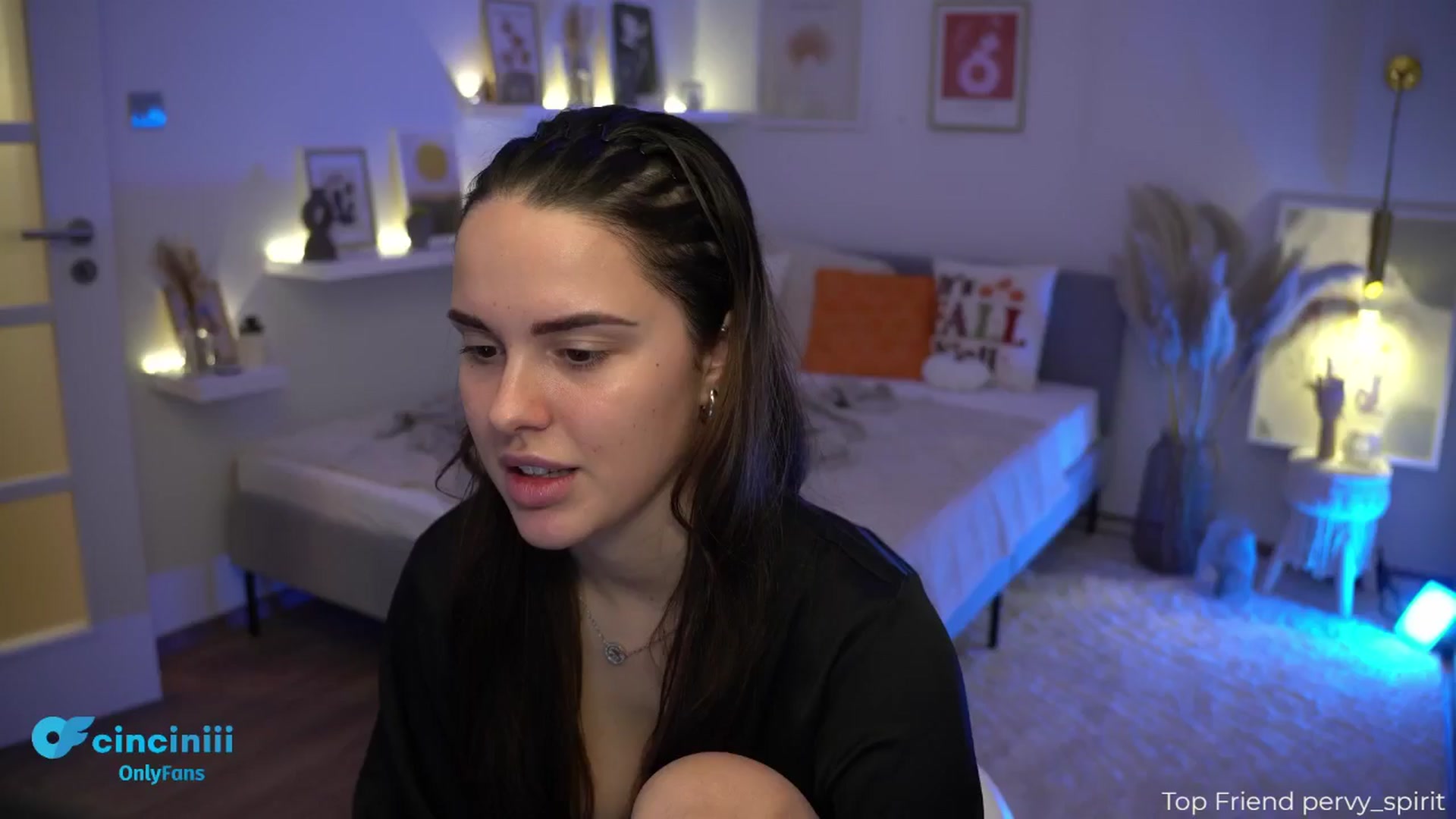 Gallery image thumbnail from cinnabellee's myfreecams stream on, 11/26/2024, 21:26 image 4 of 20