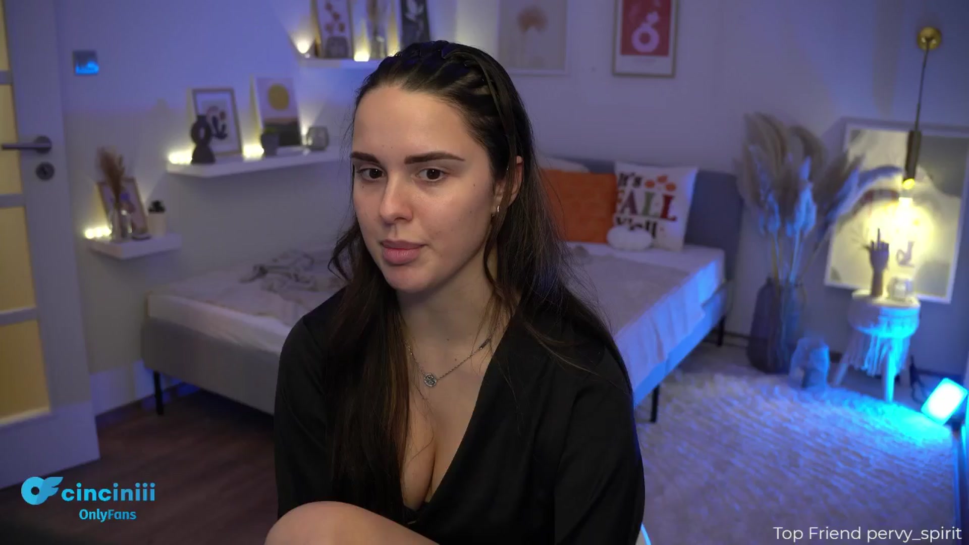 Gallery image thumbnail from cinnabellee's myfreecams stream on, 11/26/2024, 21:26 image 16 of 20