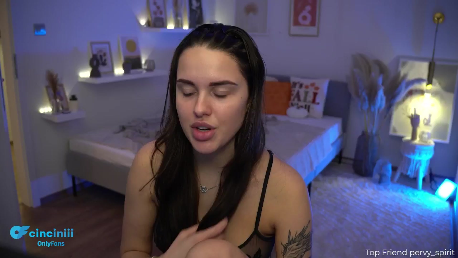 Gallery image thumbnail from cinnabellee's myfreecams stream on, 11/26/2024, 21:53 image 5 of 20