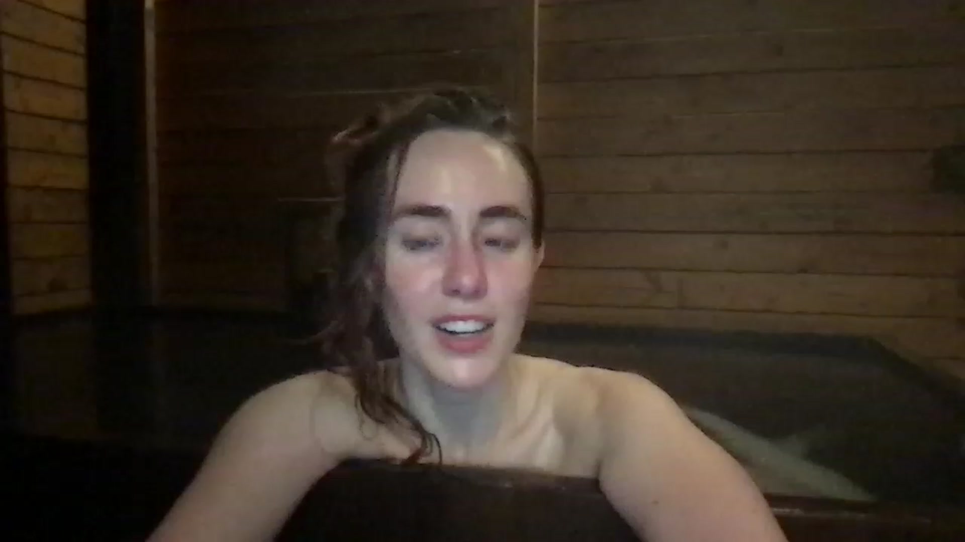 Gallery image thumbnail from clara's myfreecams stream on, 04/07/2023, 04:40 image 7 of 20