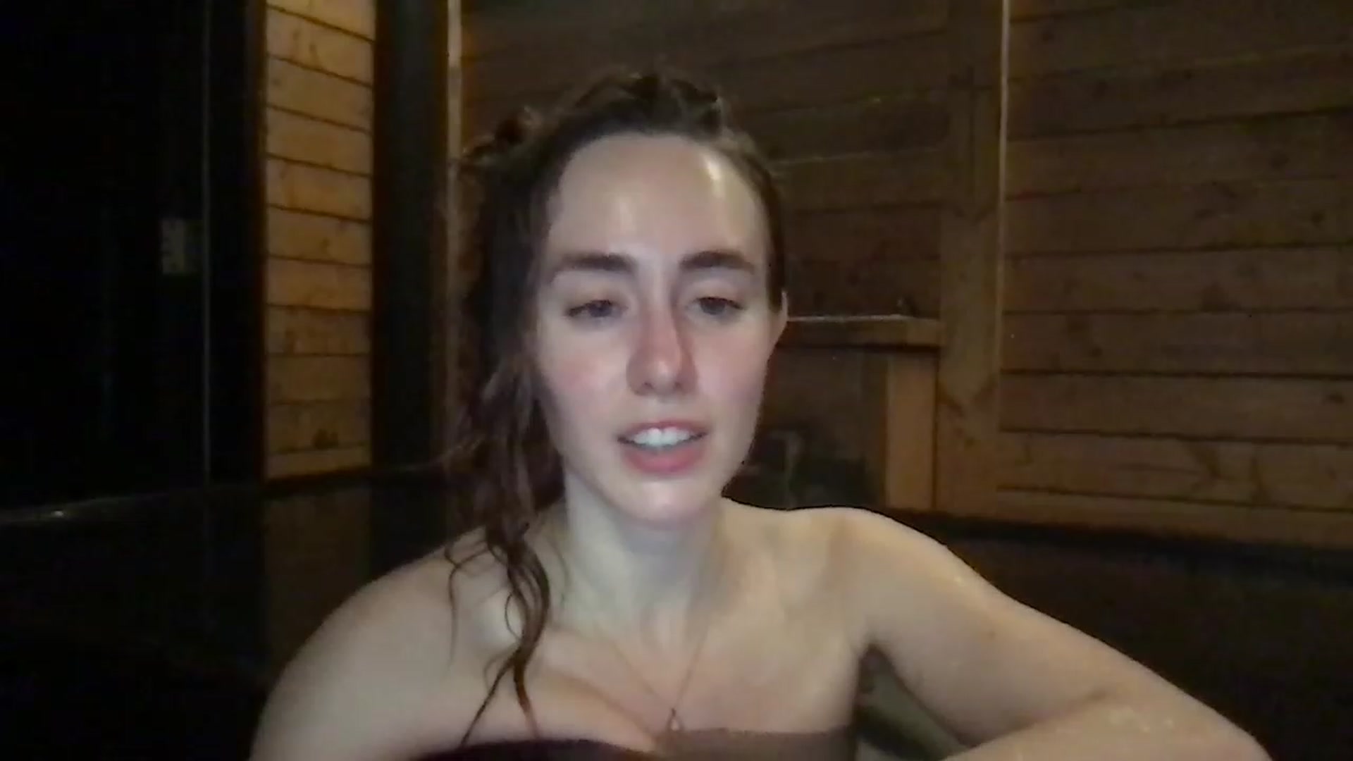 Gallery image thumbnail from clara's myfreecams stream on, 04/07/2023, 04:40 image 16 of 20