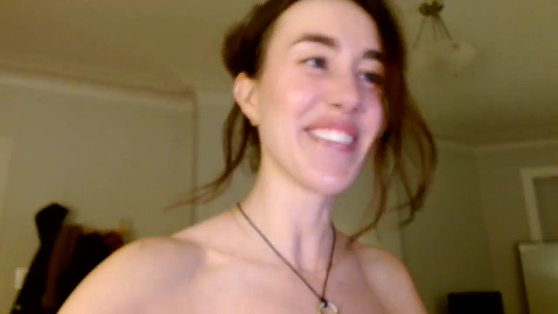 Gallery image thumbnail from clara's myfreecams stream on, 02/02/2025, 03:32 image 5 of 20