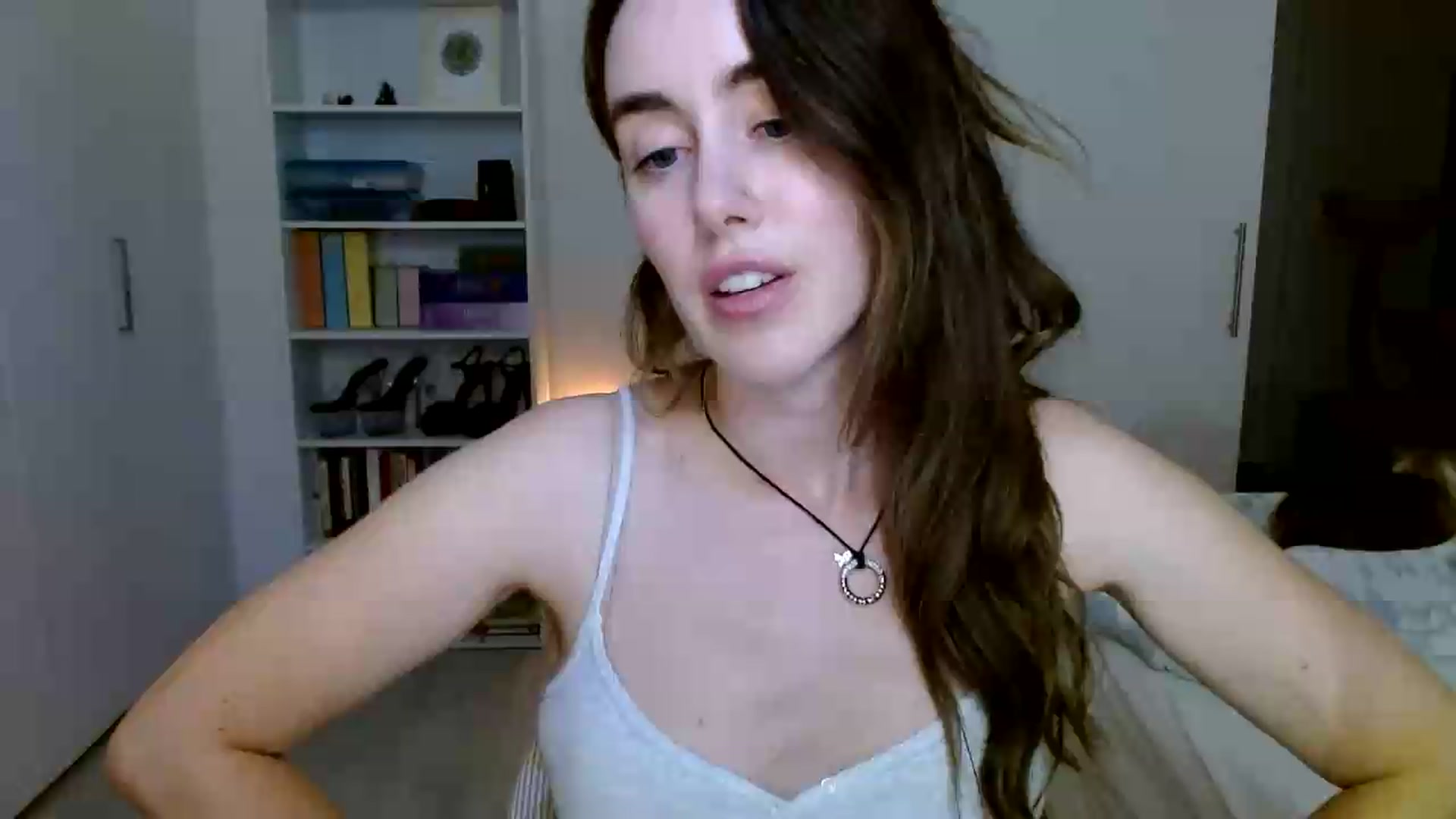 Gallery image thumbnail from clara's myfreecams stream on, 08/28/2026, 07:19 image 2 of 20