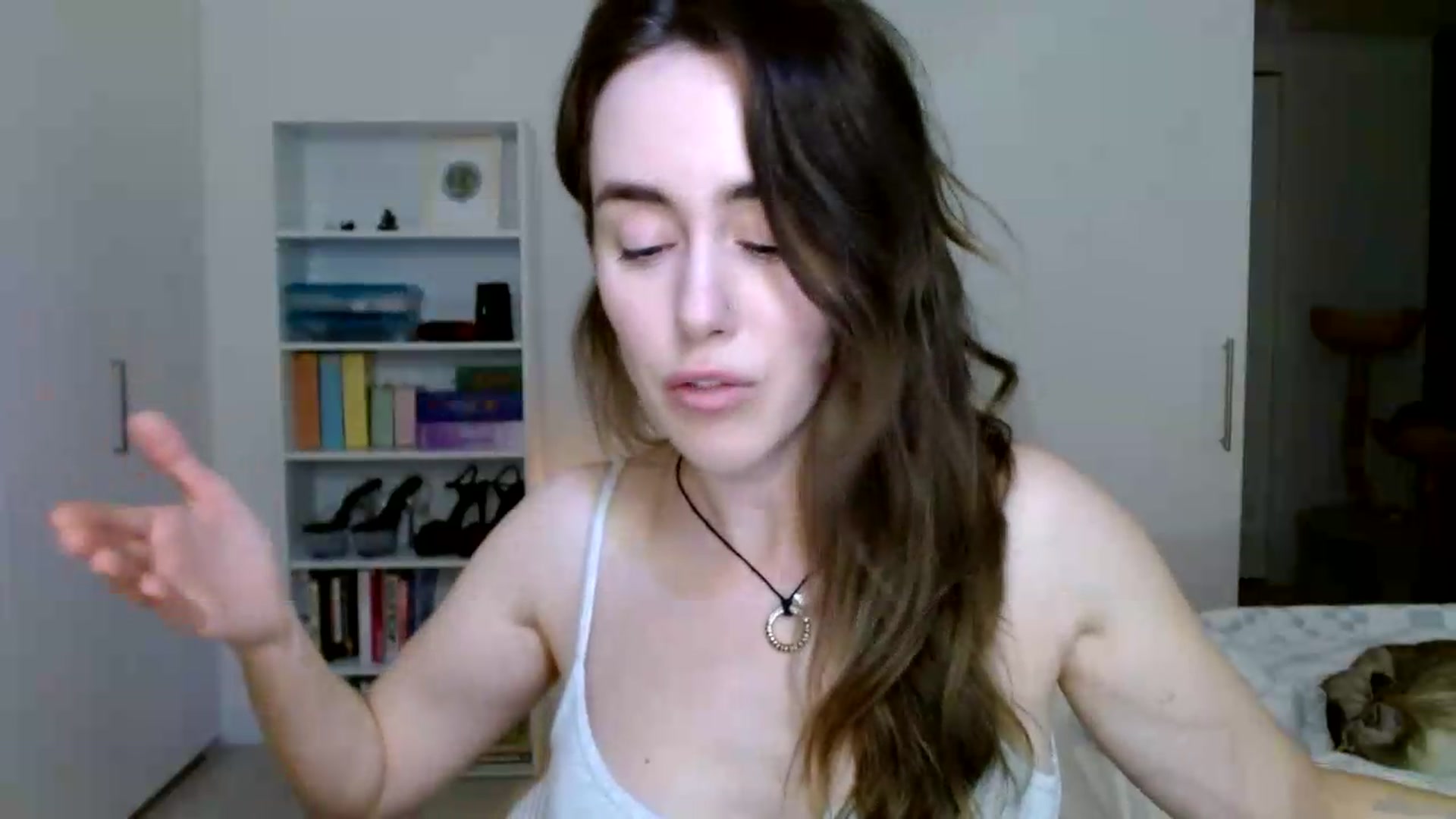 Gallery image thumbnail from clara's myfreecams stream on, 08/28/2026, 07:19 image 7 of 20