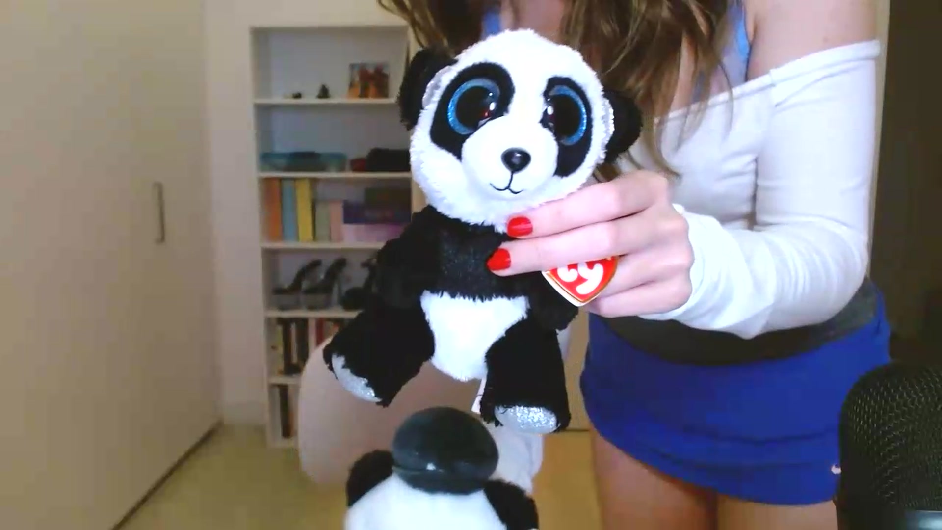 Gallery image thumbnail from clara's myfreecams stream on, 09/03/2026, 05:30 image 6 of 20
