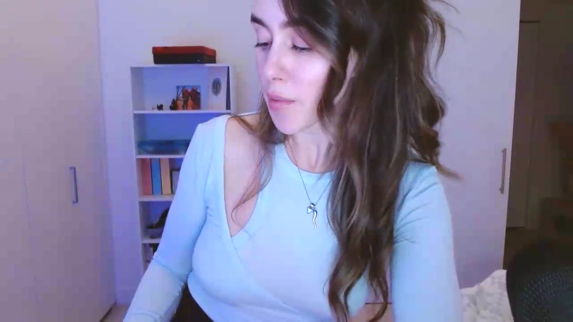 Gallery image thumbnail from clara's myfreecams stream on, 09/08/2026, 05:10 image 5 of 20
