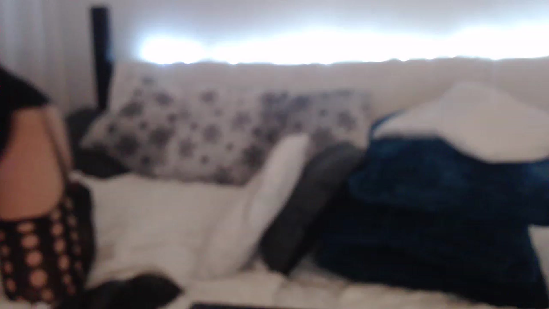 Gallery image thumbnail from classy_devil_'s myfreecams stream on, 12/10/2022, 01:49 image 17 of 20