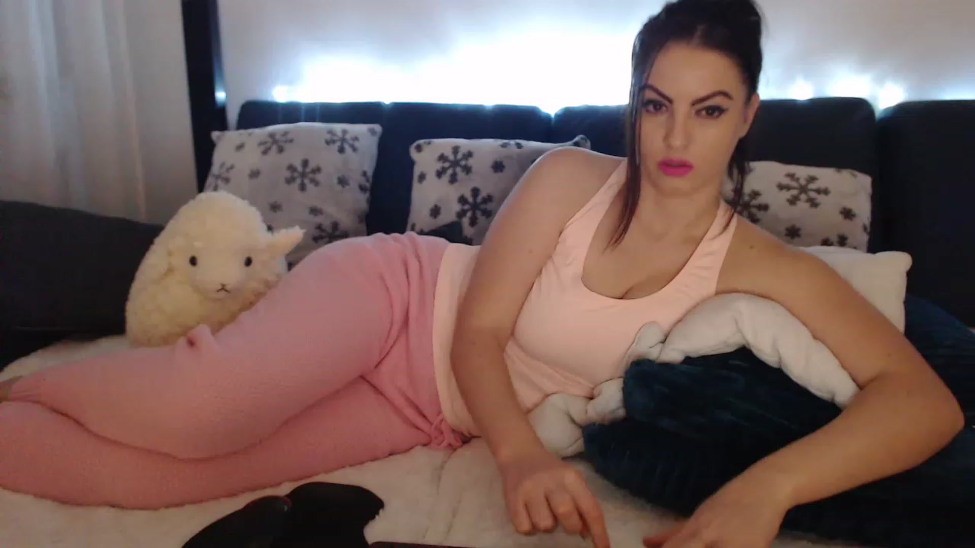 Gallery image thumbnail from classy_devil_'s myfreecams stream on, 01/08/2023, 23:30 image 3 of 20