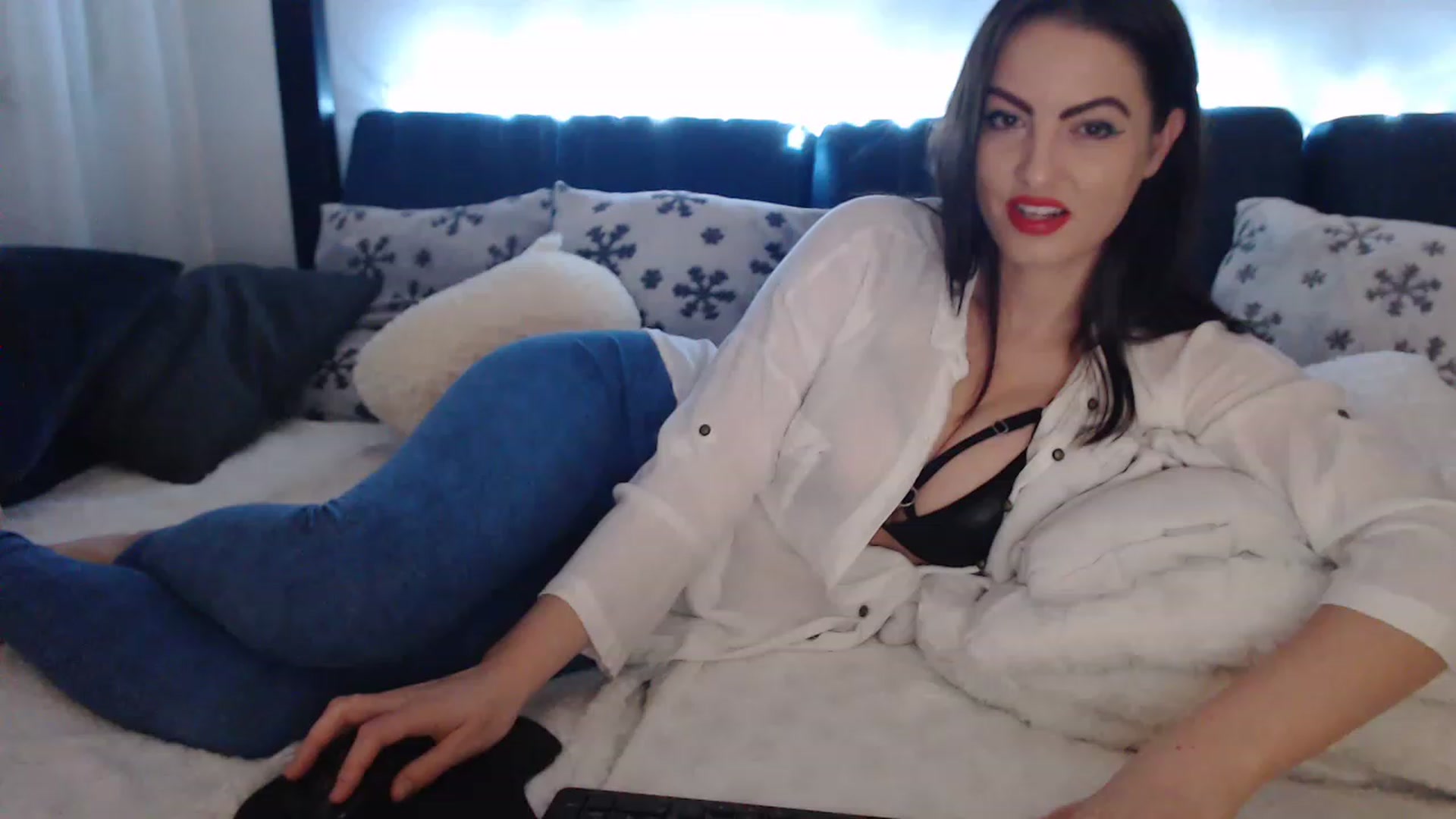 Gallery image thumbnail from classy_devil_'s myfreecams stream on, 01/11/2023, 01:06 image 8 of 20