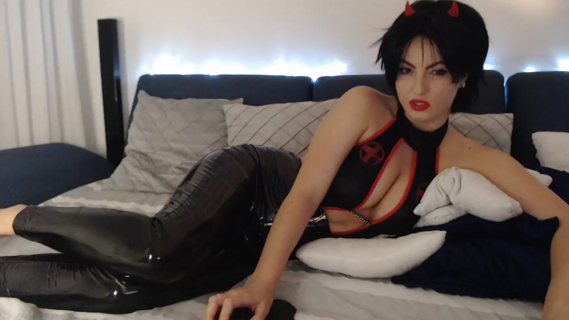 Gallery image thumbnail from classy_devil_'s myfreecams stream on, 10/02/2023, 22:00 image 6 of 20