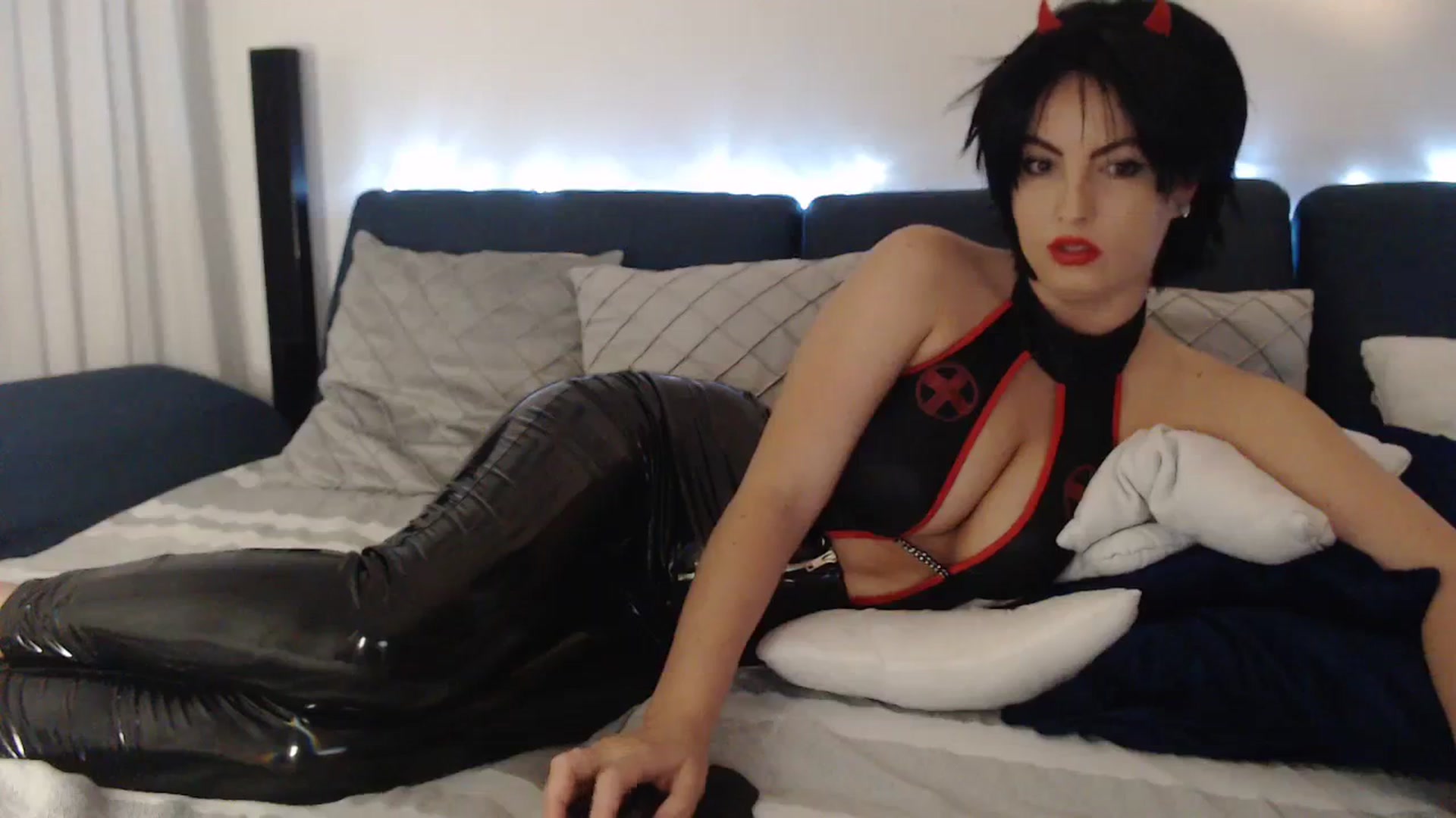 Gallery image thumbnail from classy_devil_'s myfreecams stream on, 10/02/2023, 22:00 image 3 of 20