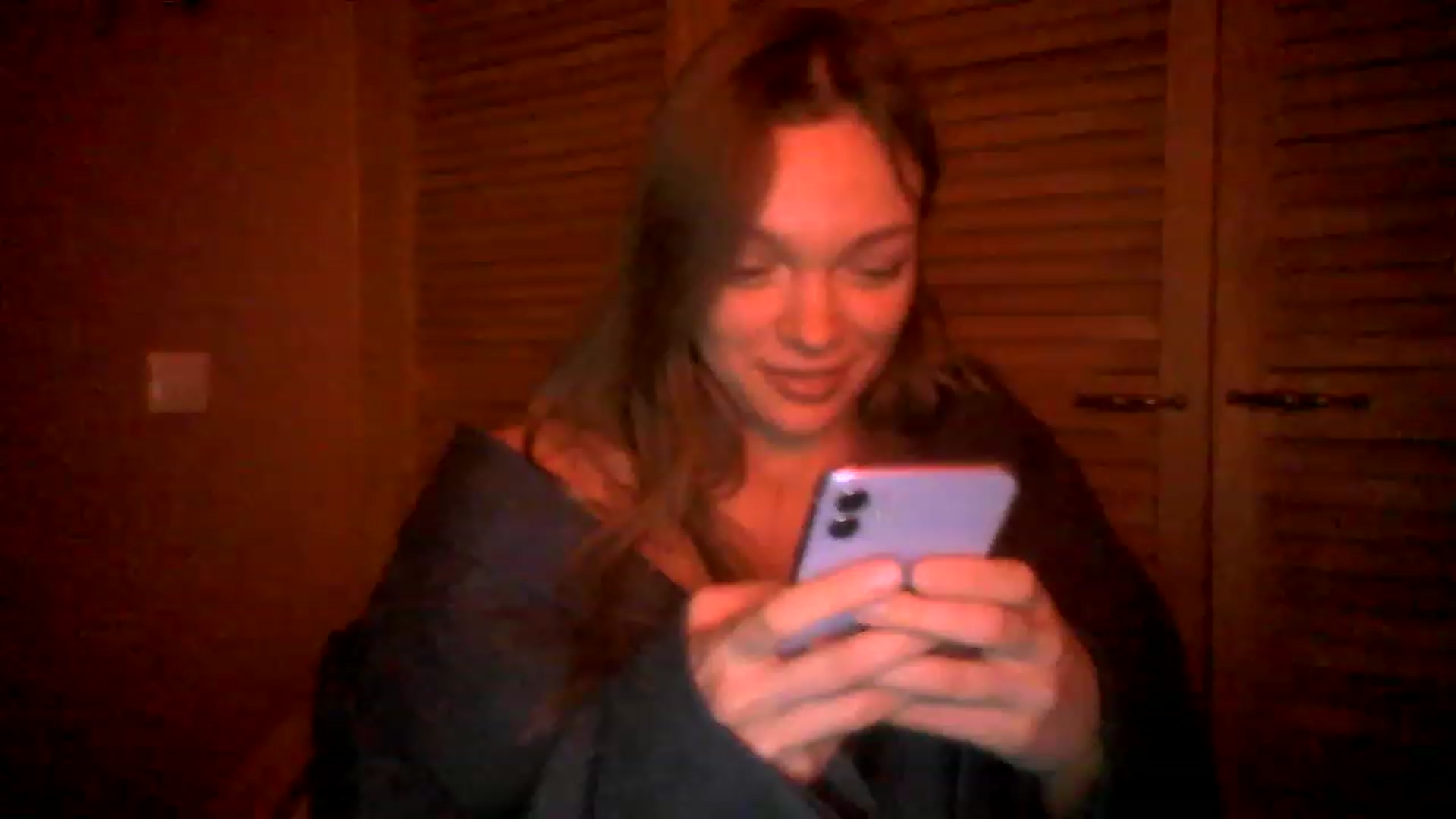 Gallery image thumbnail from clepssydra's myfreecams stream on, 11/28/2022, 23:23 image 18 of 20