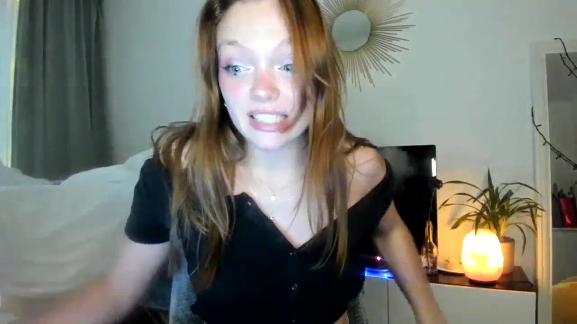 Gallery image thumbnail from clepssydra's myfreecams stream on, 10/25/2023, 02:53 image 6 of 20