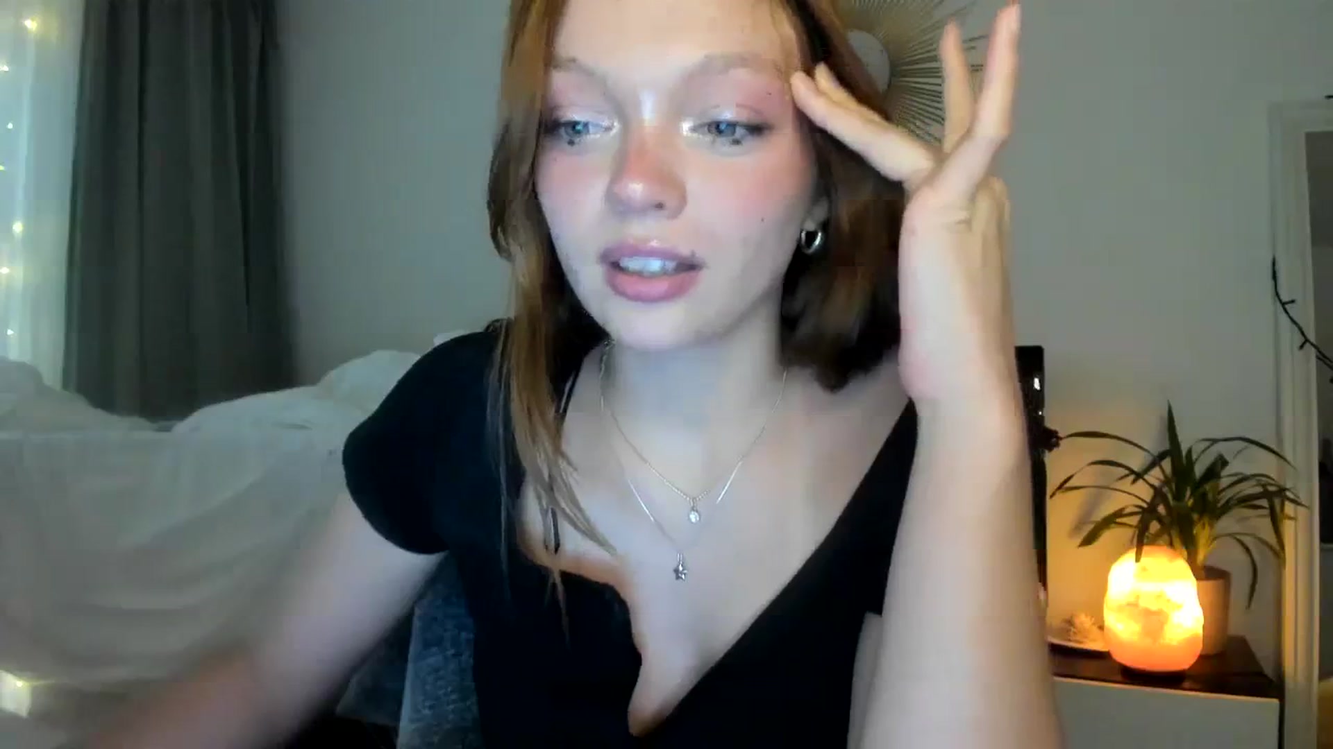 Gallery image thumbnail from clepssydra's myfreecams stream on, 10/25/2023, 02:53 image 12 of 20