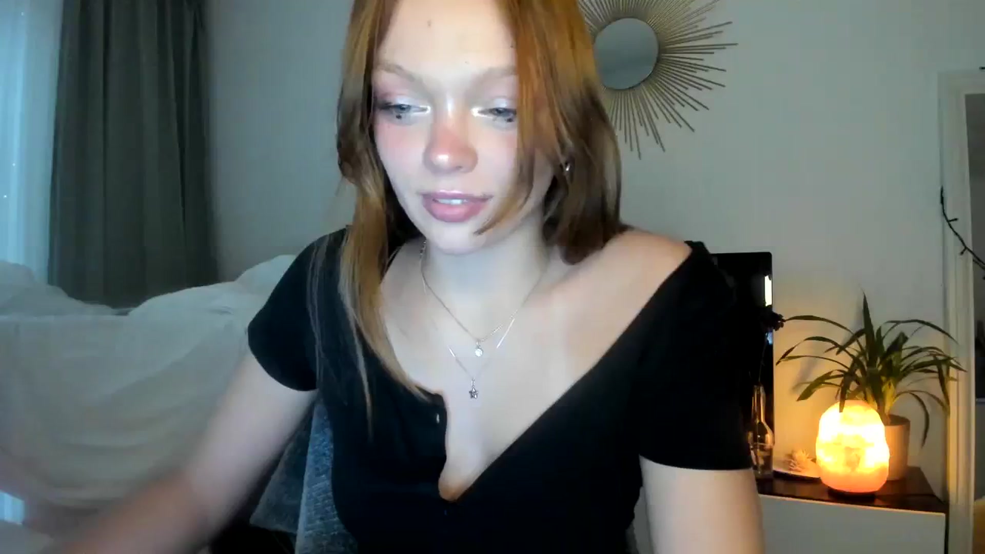 Gallery image thumbnail from clepssydra's myfreecams stream on, 10/25/2023, 02:53 image 11 of 20