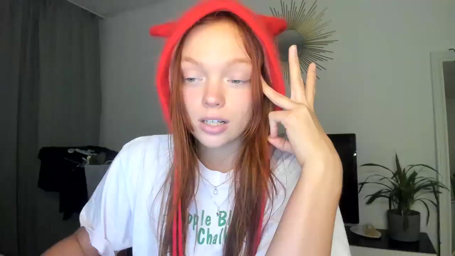 Gallery image thumbnail from clepssydra's myfreecams stream on, 10/29/2023, 19:22 image 17 of 20