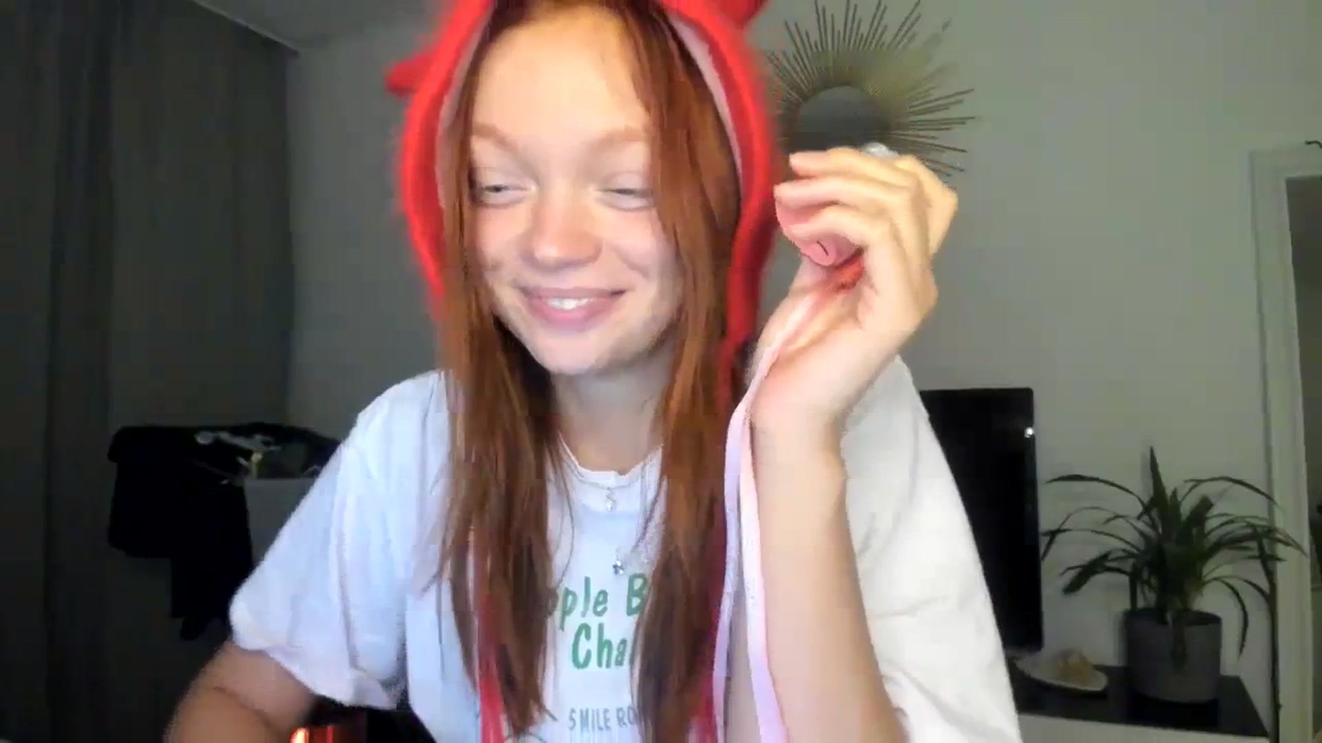 Gallery image thumbnail from clepssydra's myfreecams stream on, 10/29/2023, 19:22 image 19 of 20