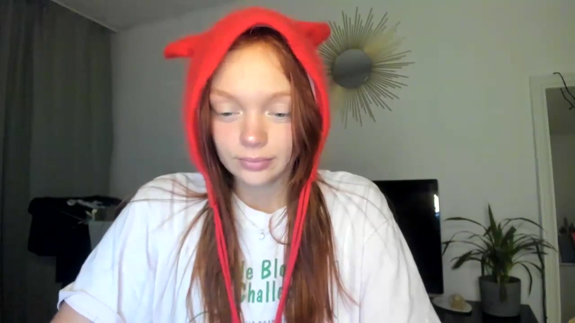 Gallery image thumbnail from clepssydra's myfreecams stream on, 10/29/2023, 19:22 image 2 of 20