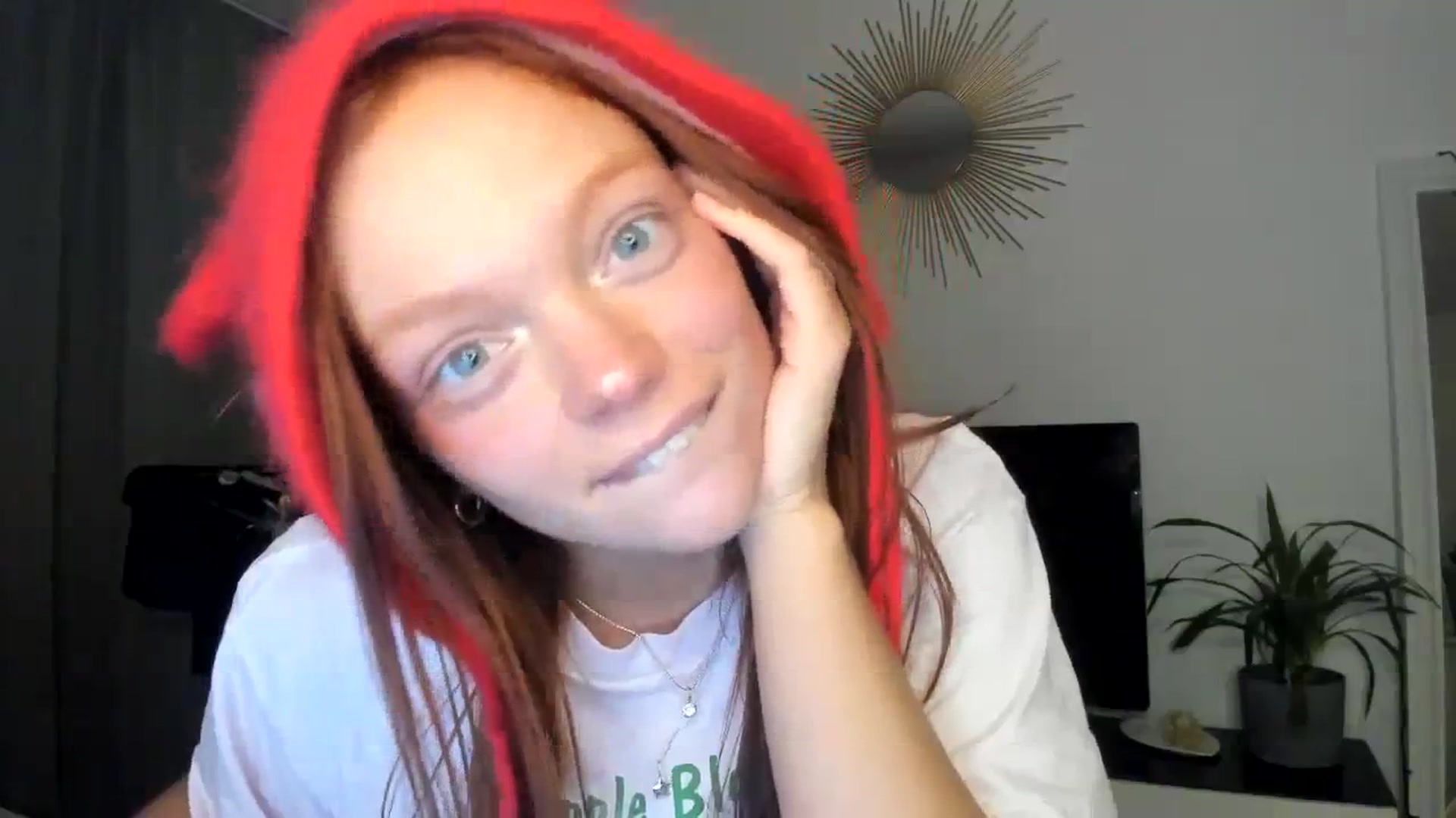 Gallery image thumbnail from clepssydra's myfreecams stream on, 10/29/2023, 19:22 image 10 of 20