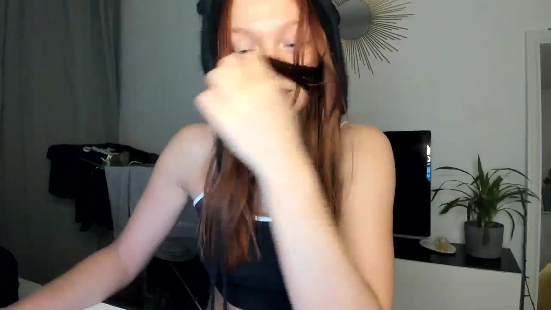 Gallery image thumbnail from clepssydra's myfreecams stream on, 10/29/2023, 21:20 image 3 of 20