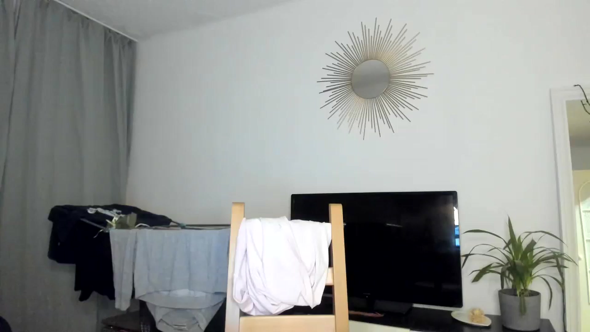 Gallery image thumbnail from clepssydra's myfreecams stream on, 10/29/2023, 21:20 image 7 of 20