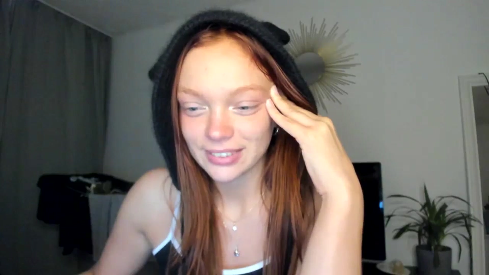 Gallery image thumbnail from clepssydra's myfreecams stream on, 10/29/2023, 21:20 image 10 of 20