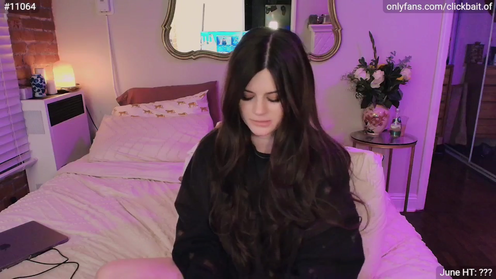 Gallery image thumbnail from clickbait_'s myfreecams stream on, 08/30/2025, 06:12 image 15 of 20