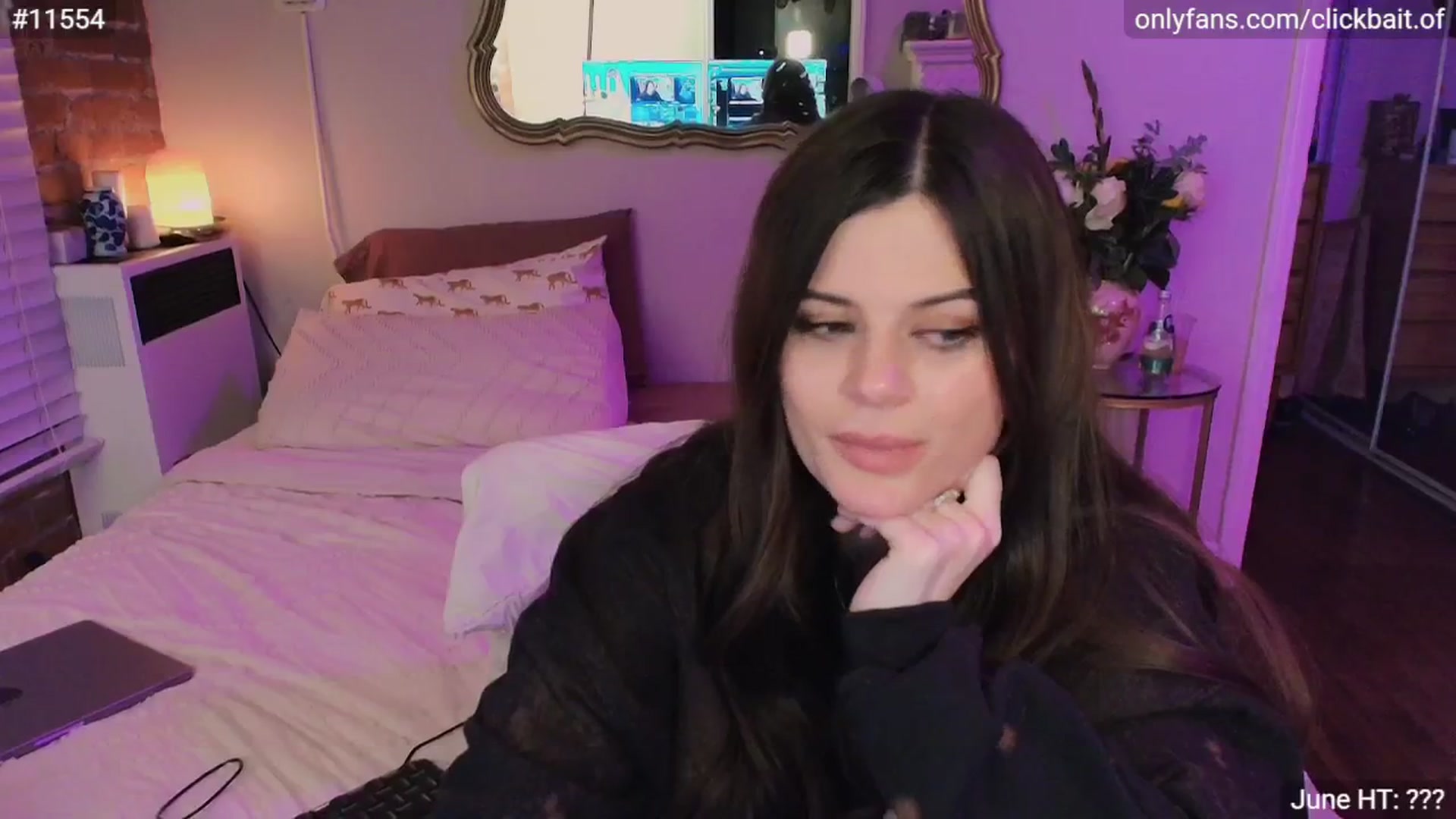 Gallery image thumbnail from clickbait_'s myfreecams stream on, 08/30/2025, 06:12 image 12 of 20