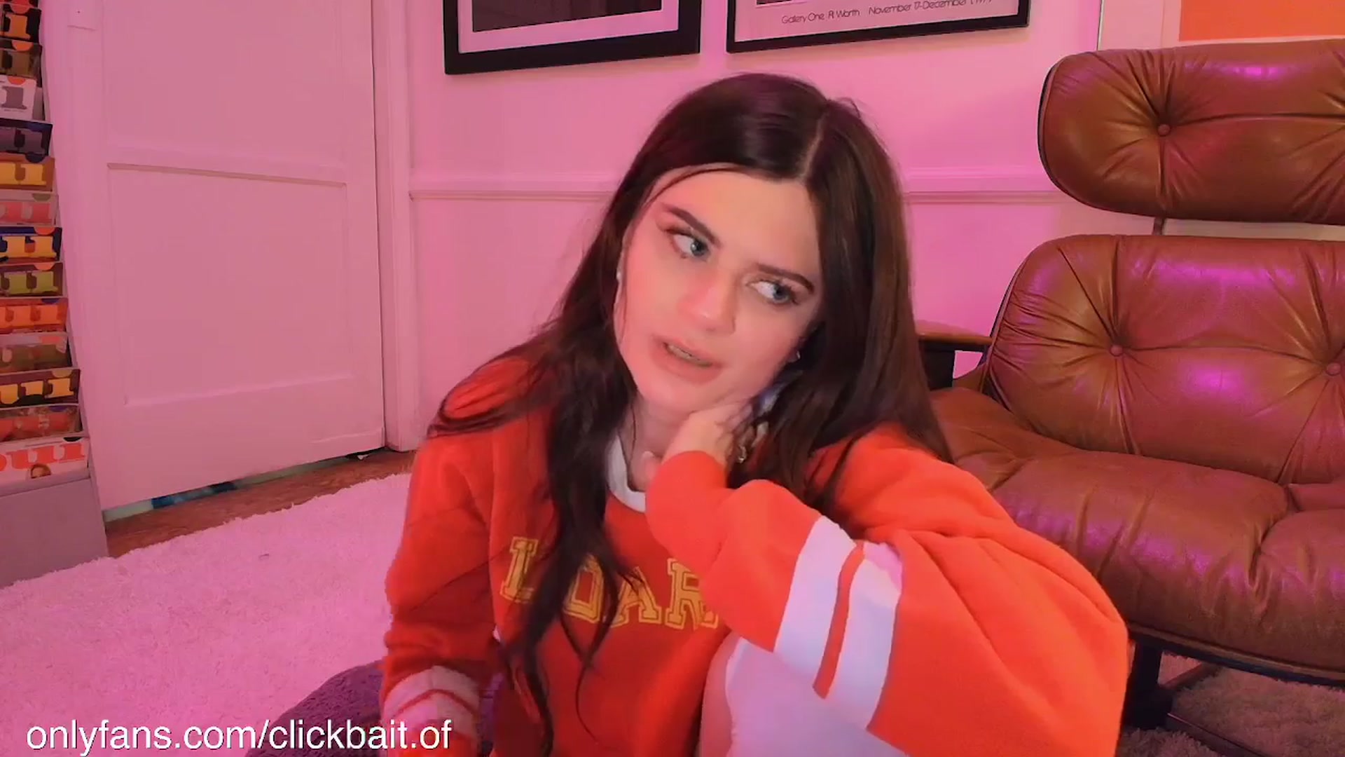 Gallery image thumbnail from clickbait_'s myfreecams stream on, 09/12/2025, 06:50 image 16 of 20